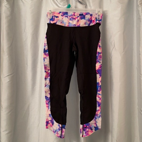 NWOT CALVIN KLEIN CROPPED LEGGINGS - Picture 1 of 7